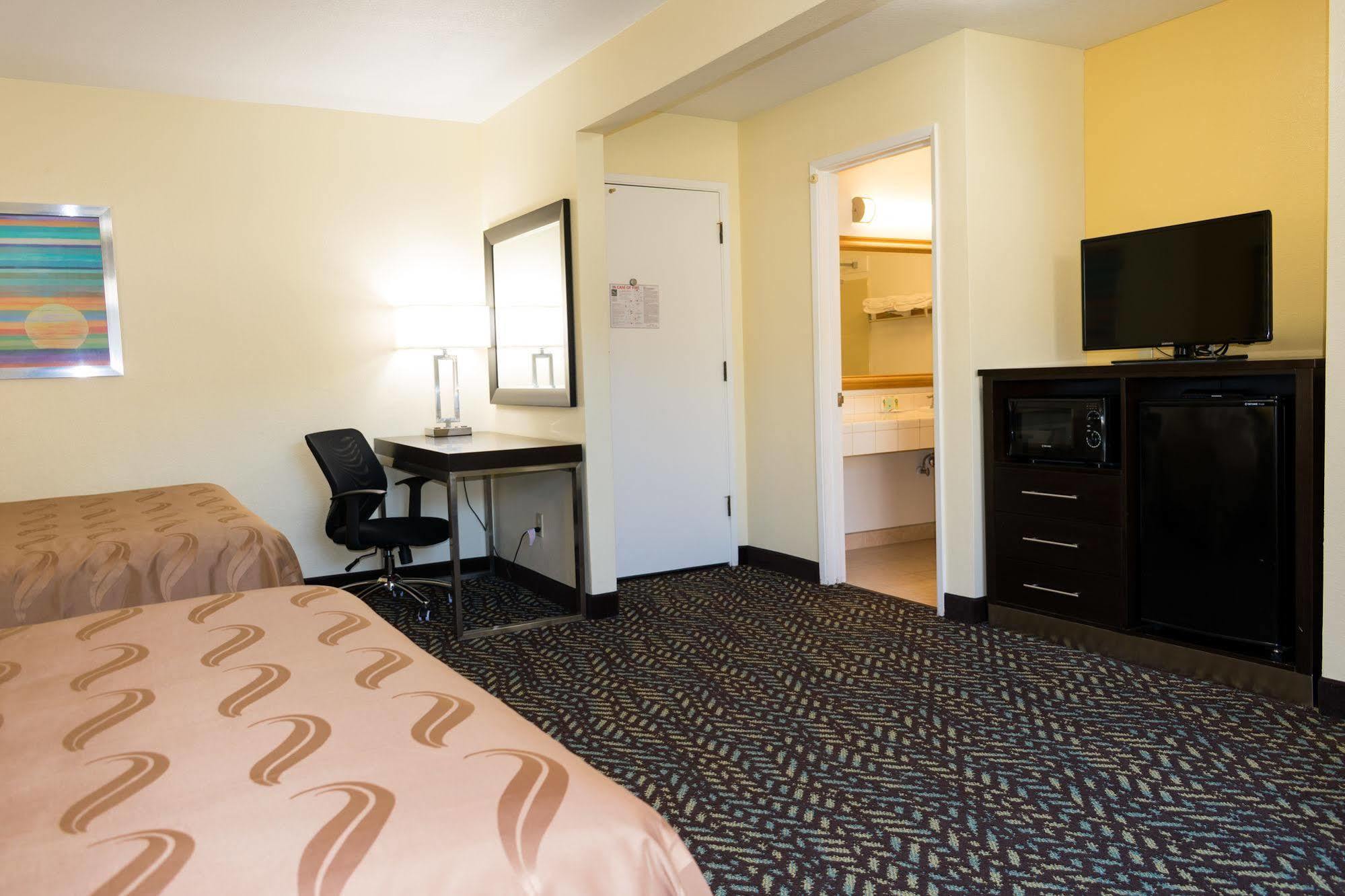 Quality Inn & Suites Capitola By The Sea Exterior photo