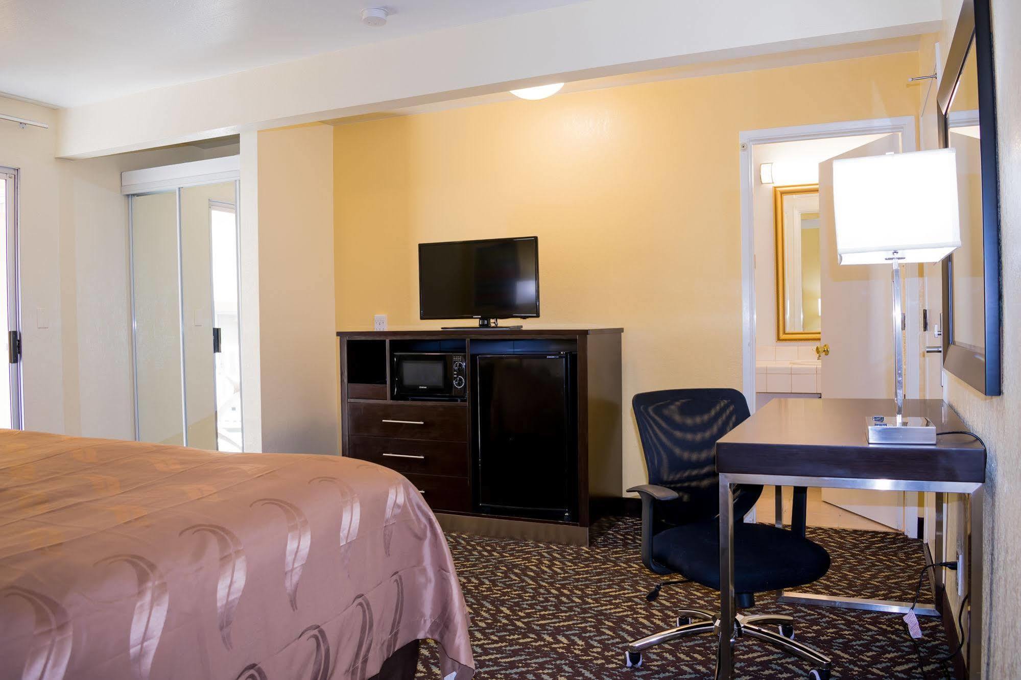 Quality Inn & Suites Capitola By The Sea Exterior photo