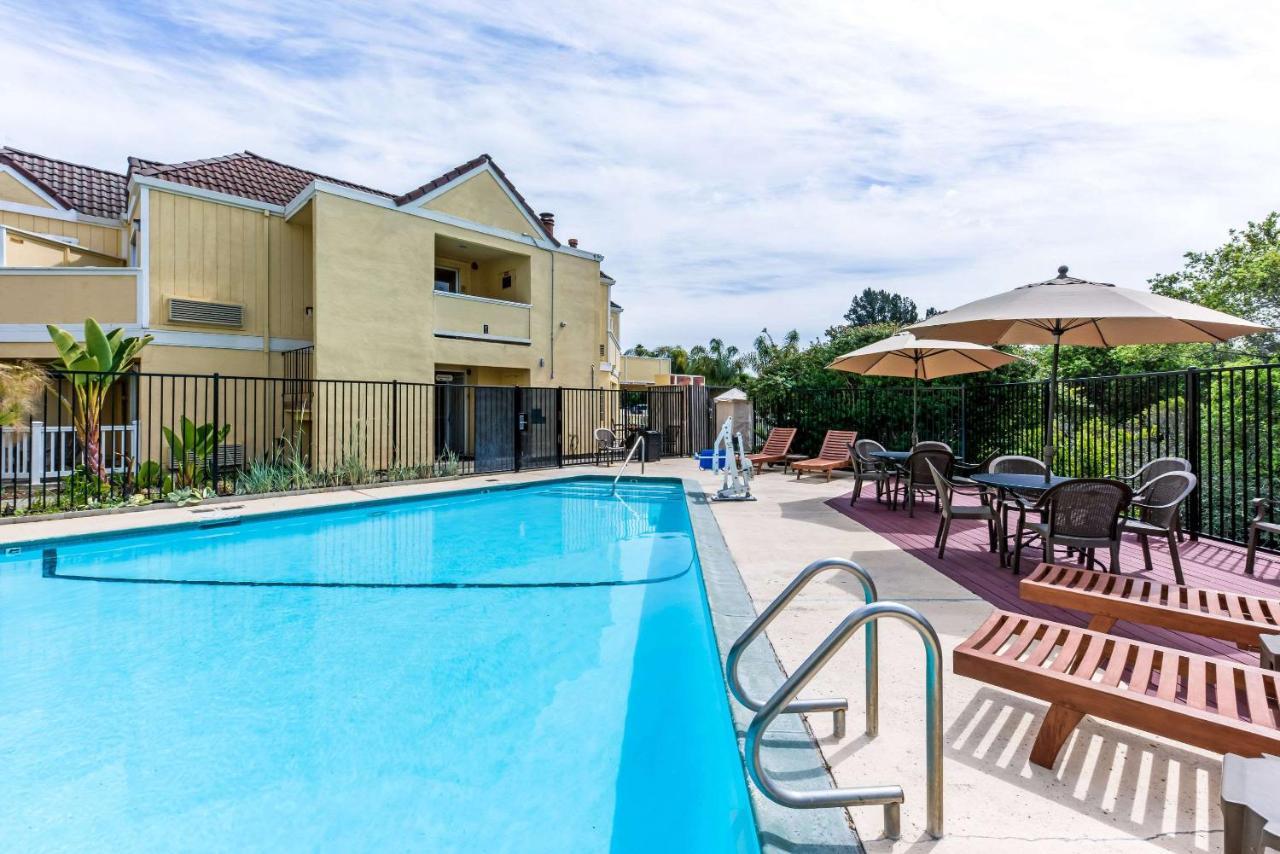 Quality Inn & Suites Capitola By The Sea Exterior photo